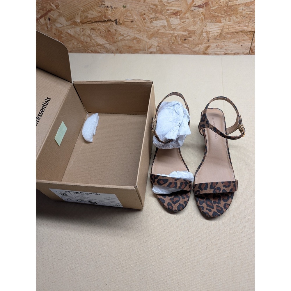 New In Box Amazon Essentials Women's Leopard Print Sandals Size 6.5 Adjust Strap